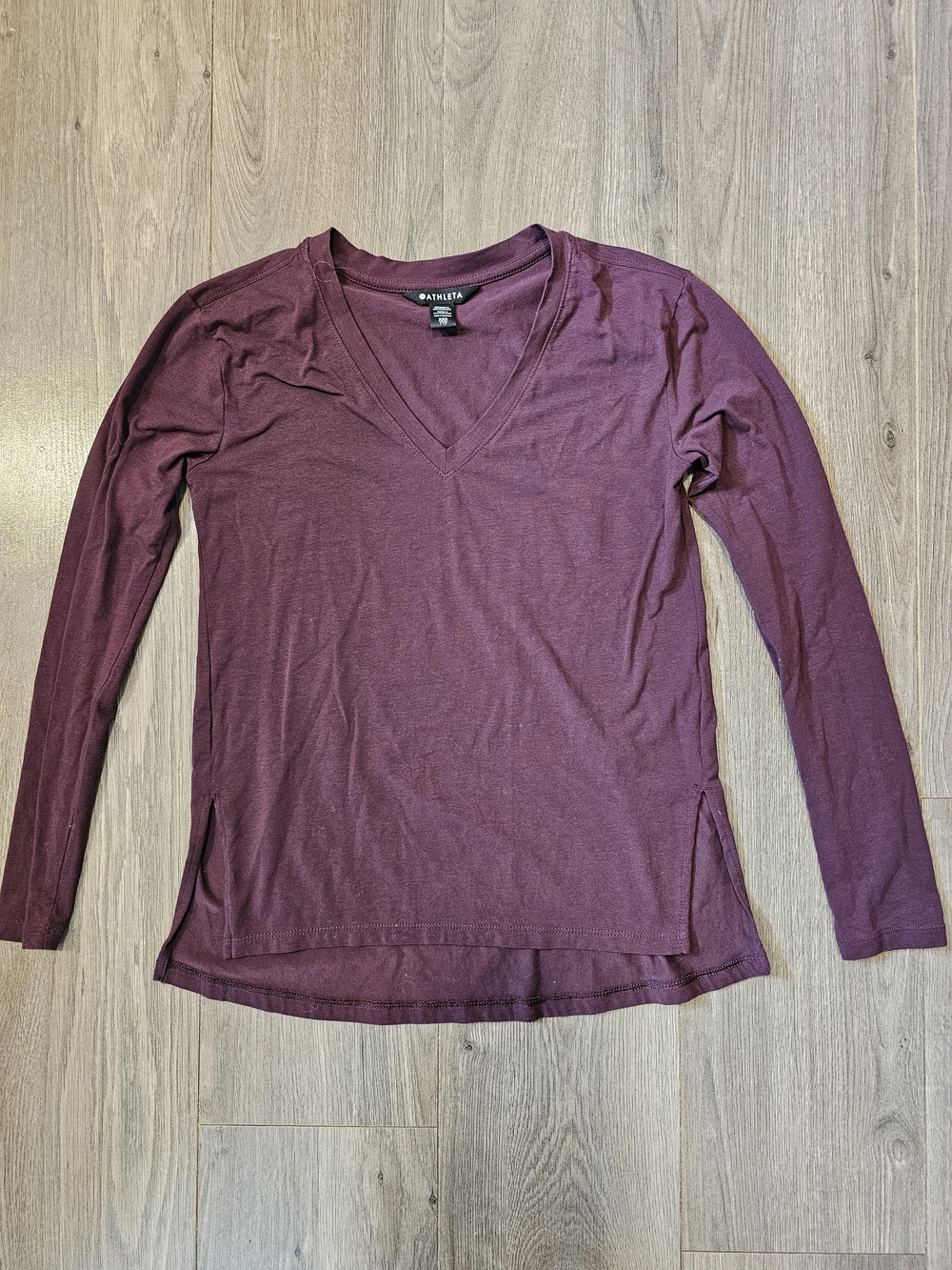 Athleta Women's Plum V-Neck Long Sleeve Top